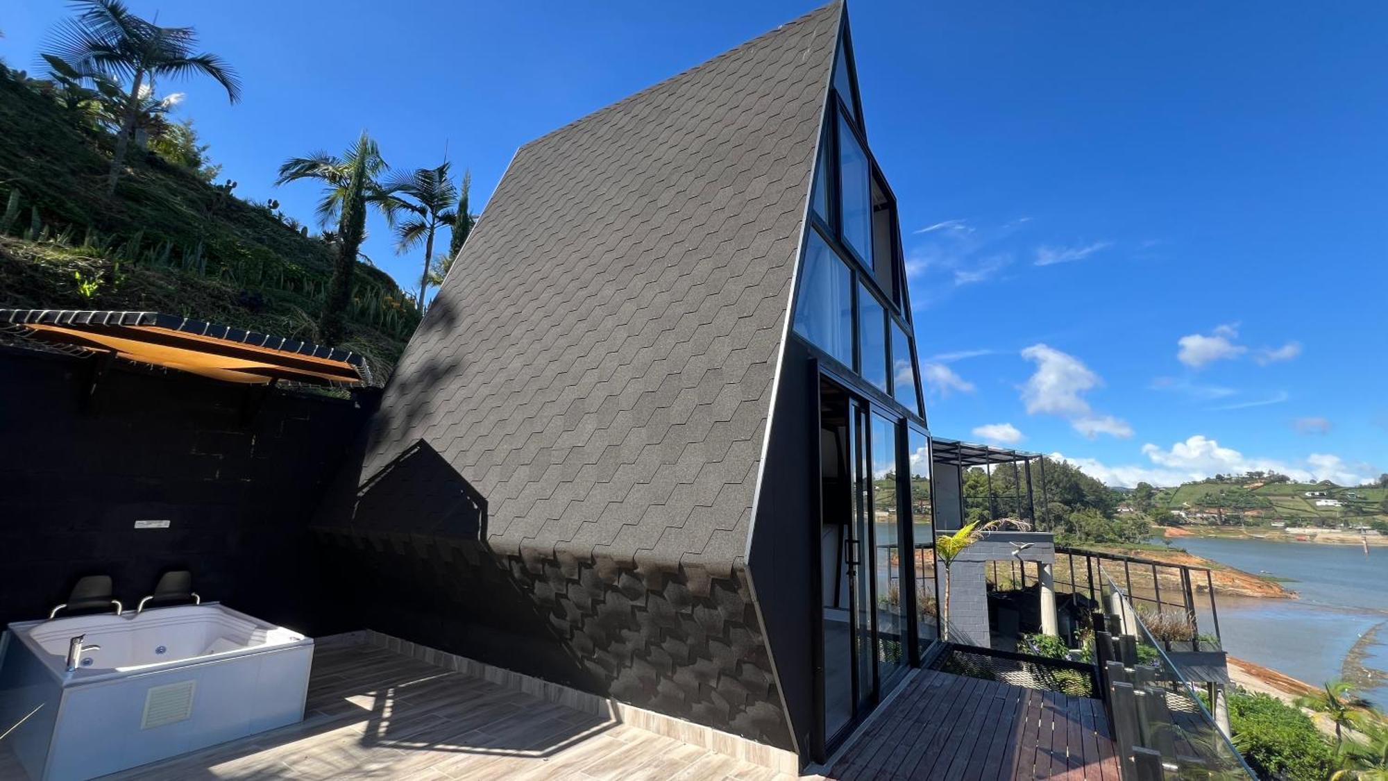 Viajero Guatape Hostel & Lake Club Экстерьер фото