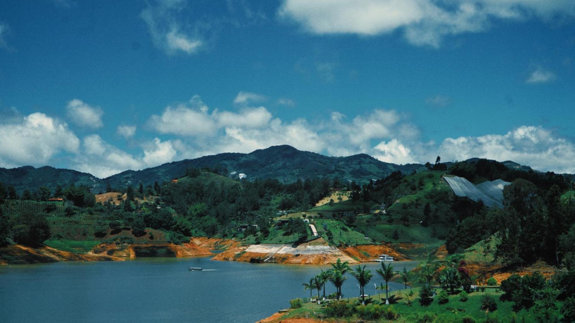 Viajero Guatape Hostel & Lake Club Экстерьер фото