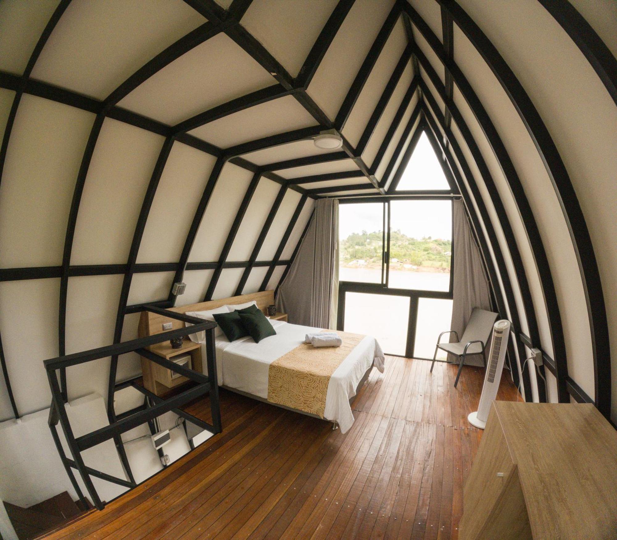 Viajero Guatape Hostel & Lake Club Экстерьер фото