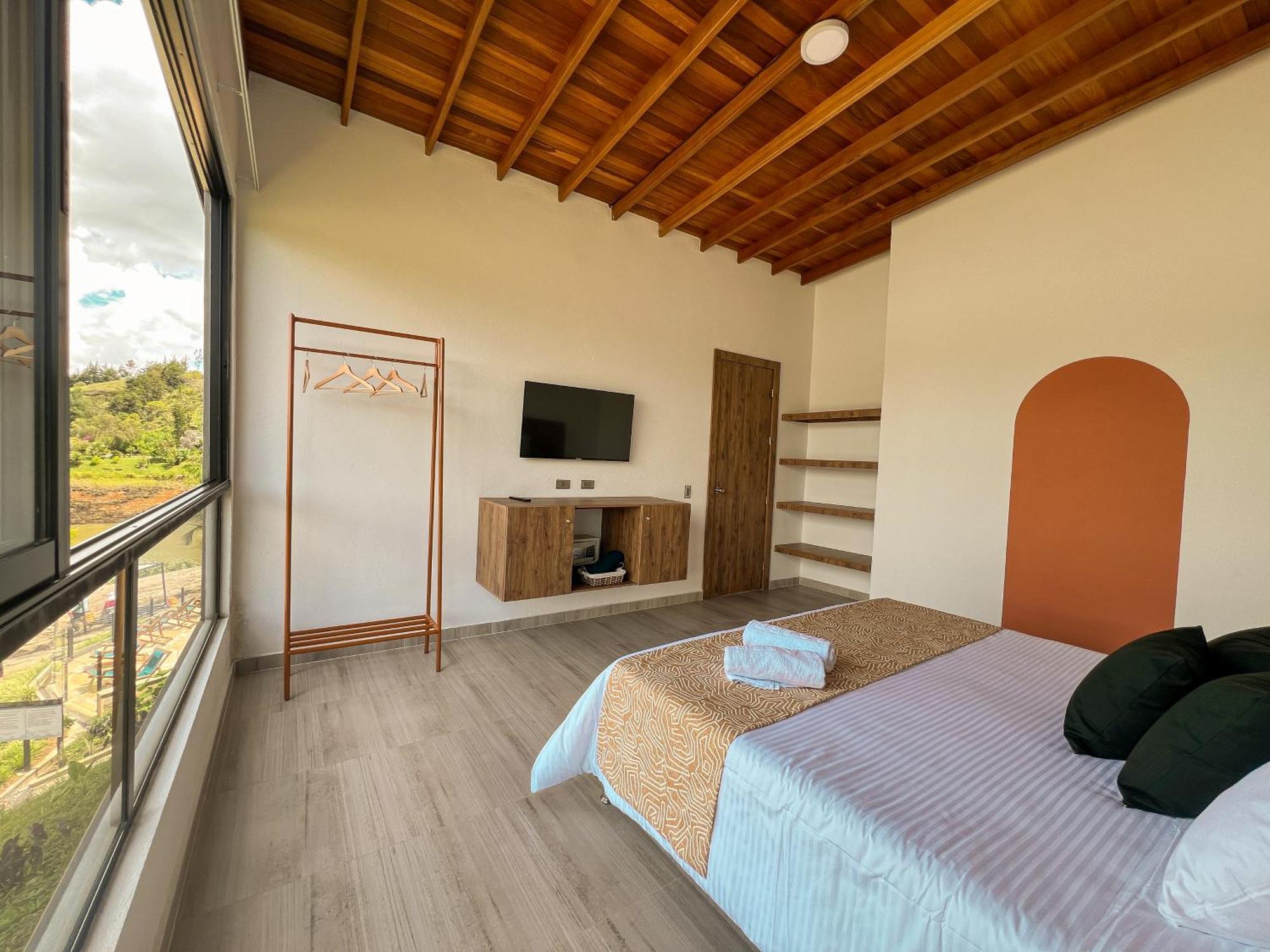 Viajero Guatape Hostel & Lake Club Номер фото