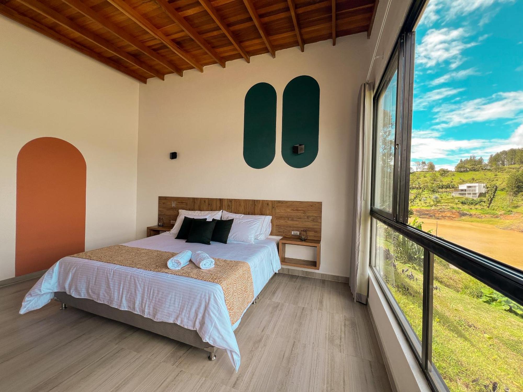 Viajero Guatape Hostel & Lake Club Номер фото