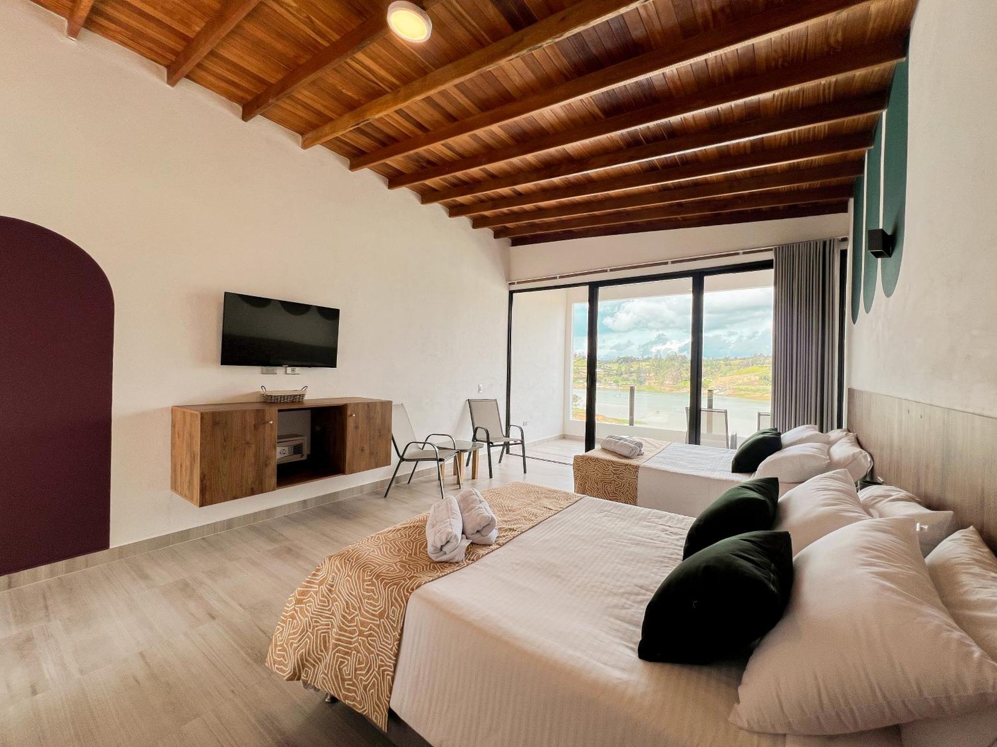 Viajero Guatape Hostel & Lake Club Номер фото