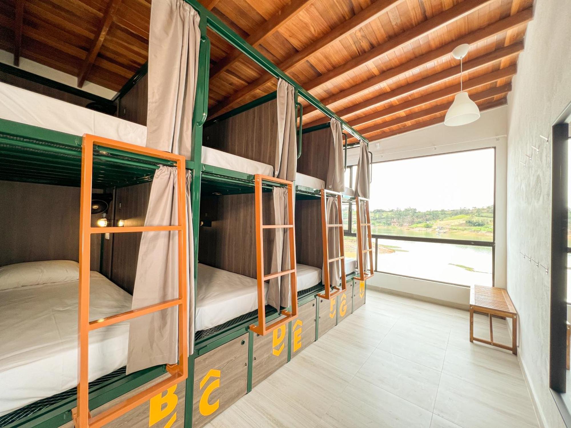 Viajero Guatape Hostel & Lake Club Номер фото