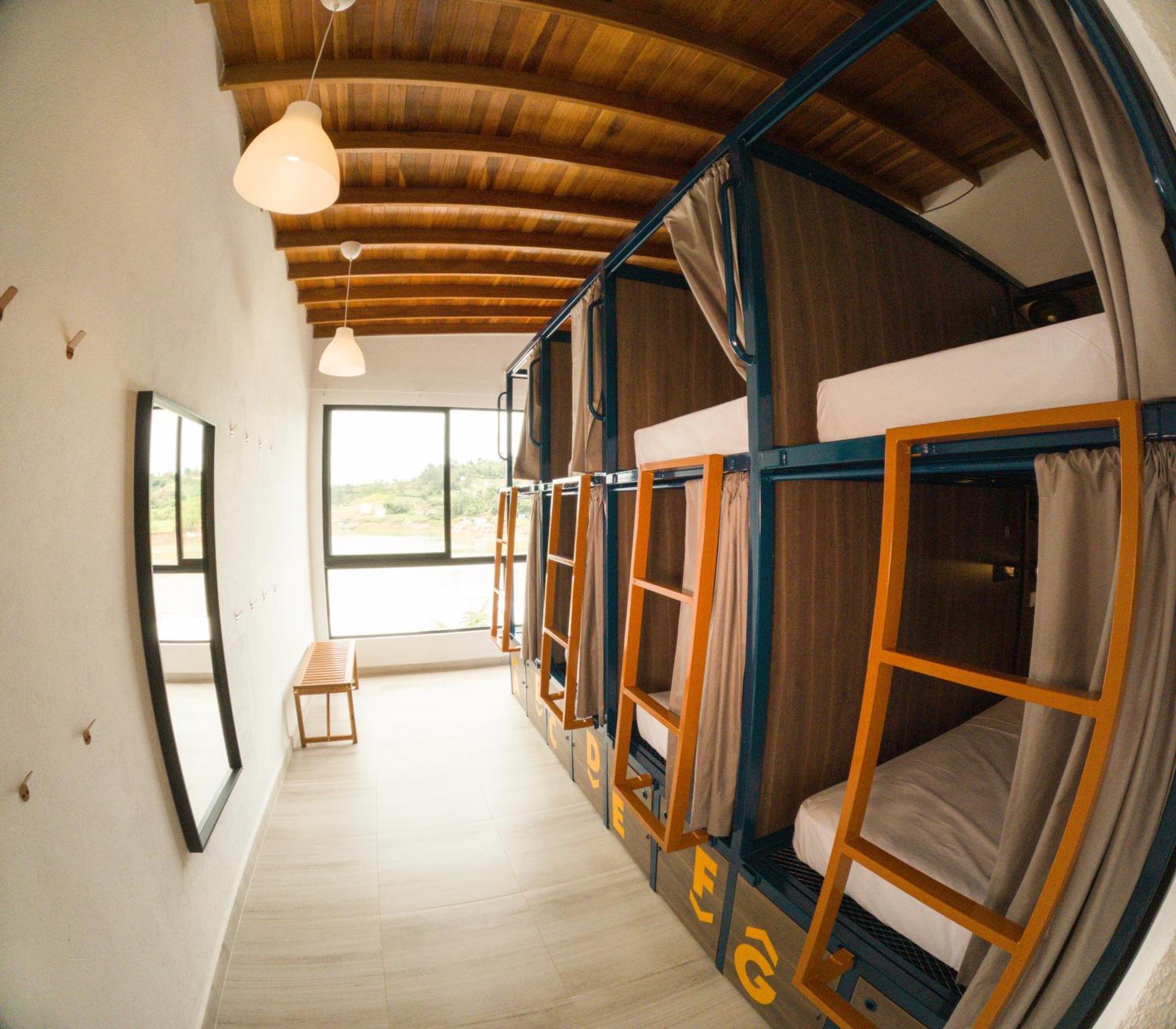 Viajero Guatape Hostel & Lake Club Экстерьер фото