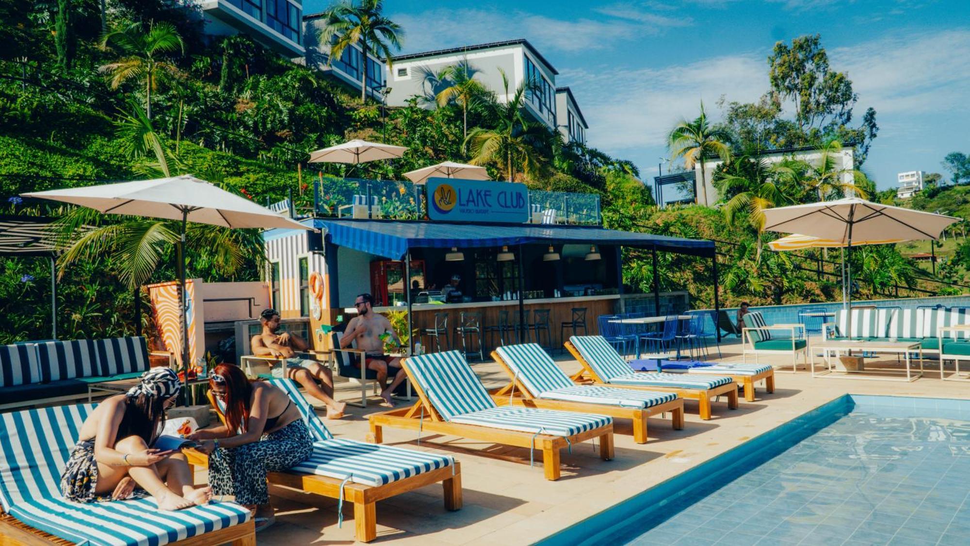 Viajero Guatape Hostel & Lake Club Экстерьер фото