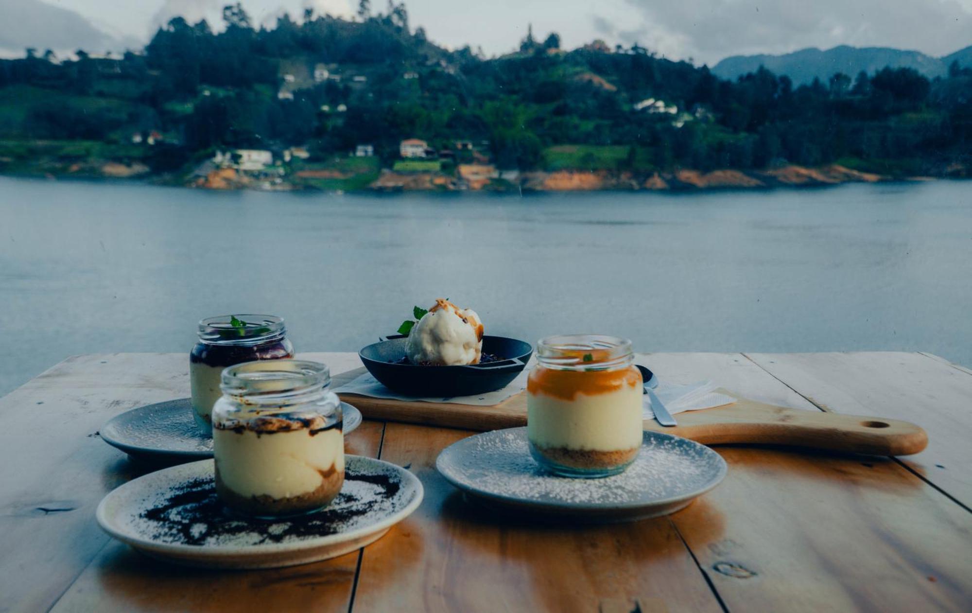Viajero Guatape Hostel & Lake Club Экстерьер фото