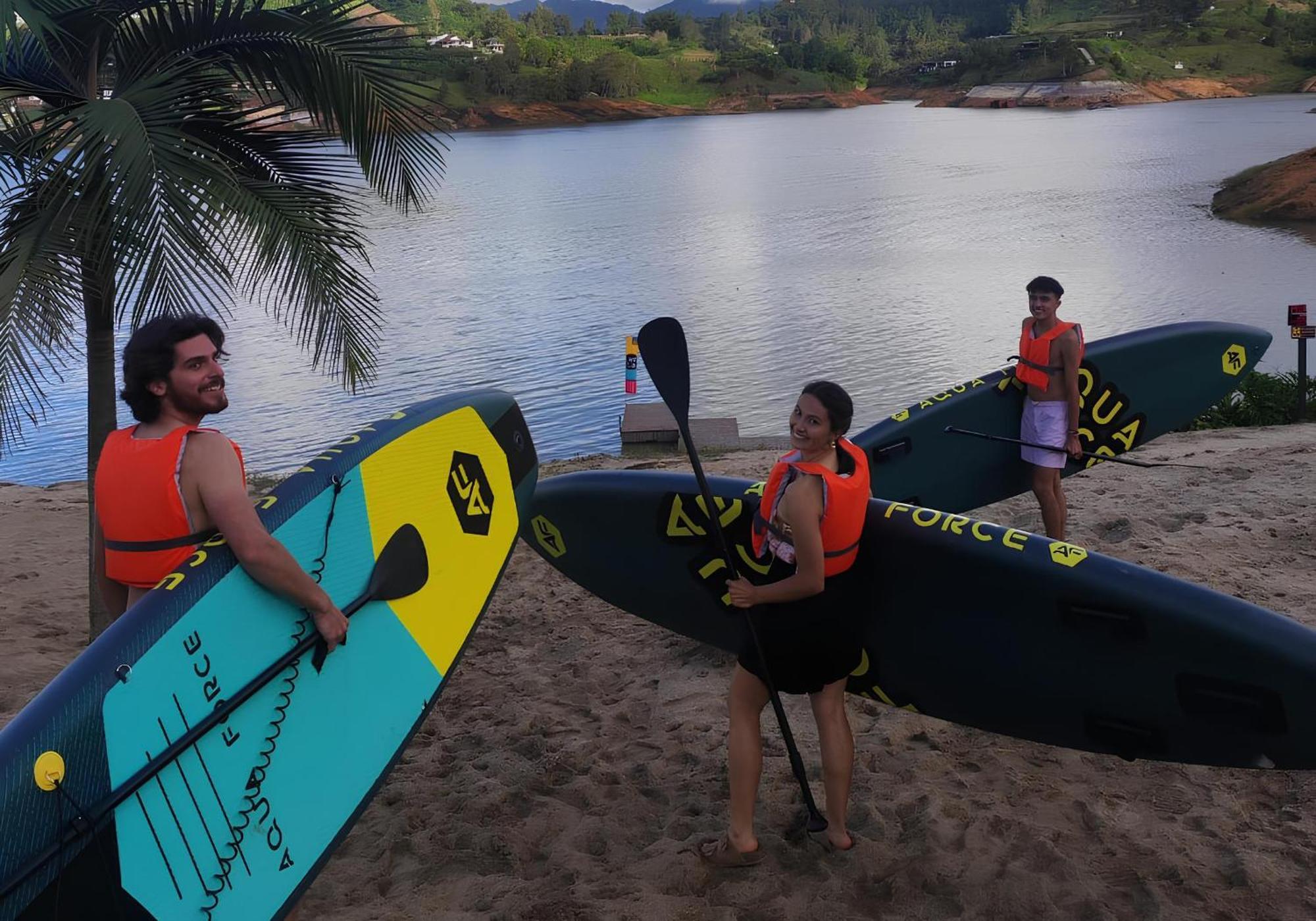 Viajero Guatape Hostel & Lake Club Экстерьер фото