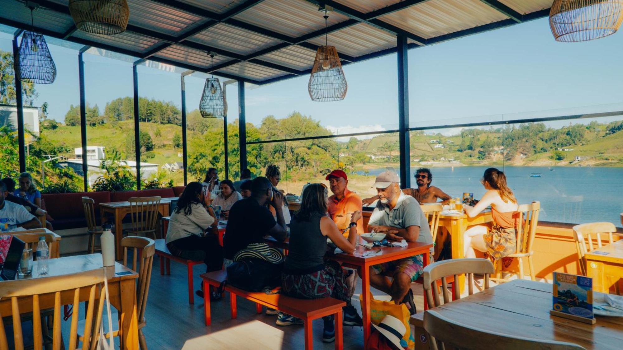 Viajero Guatape Hostel & Lake Club Экстерьер фото