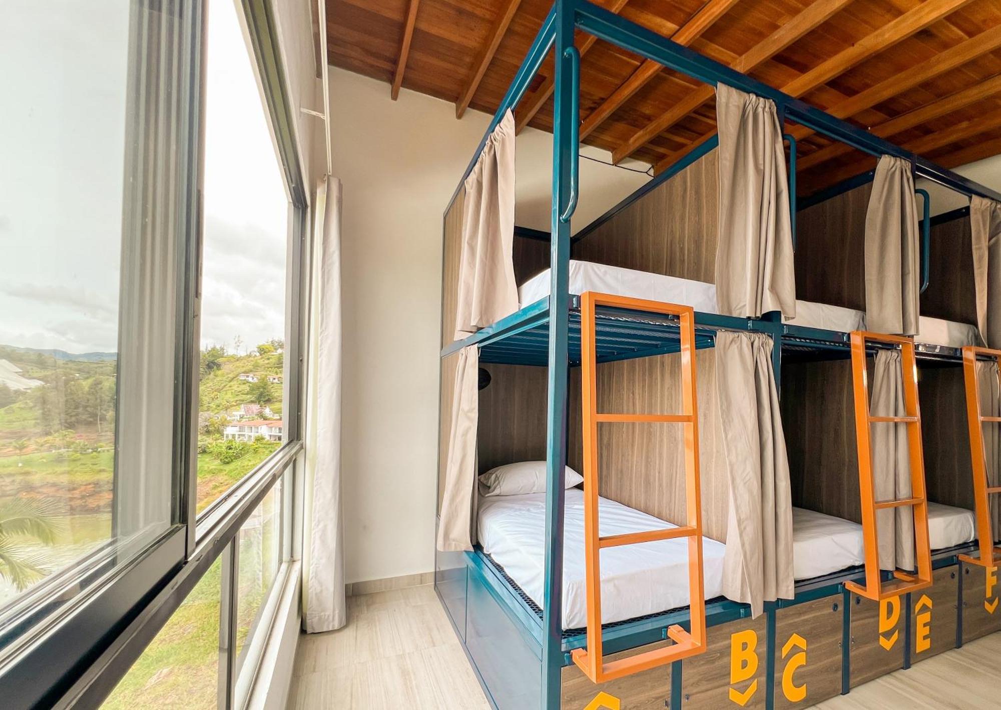 Viajero Guatape Hostel & Lake Club Экстерьер фото