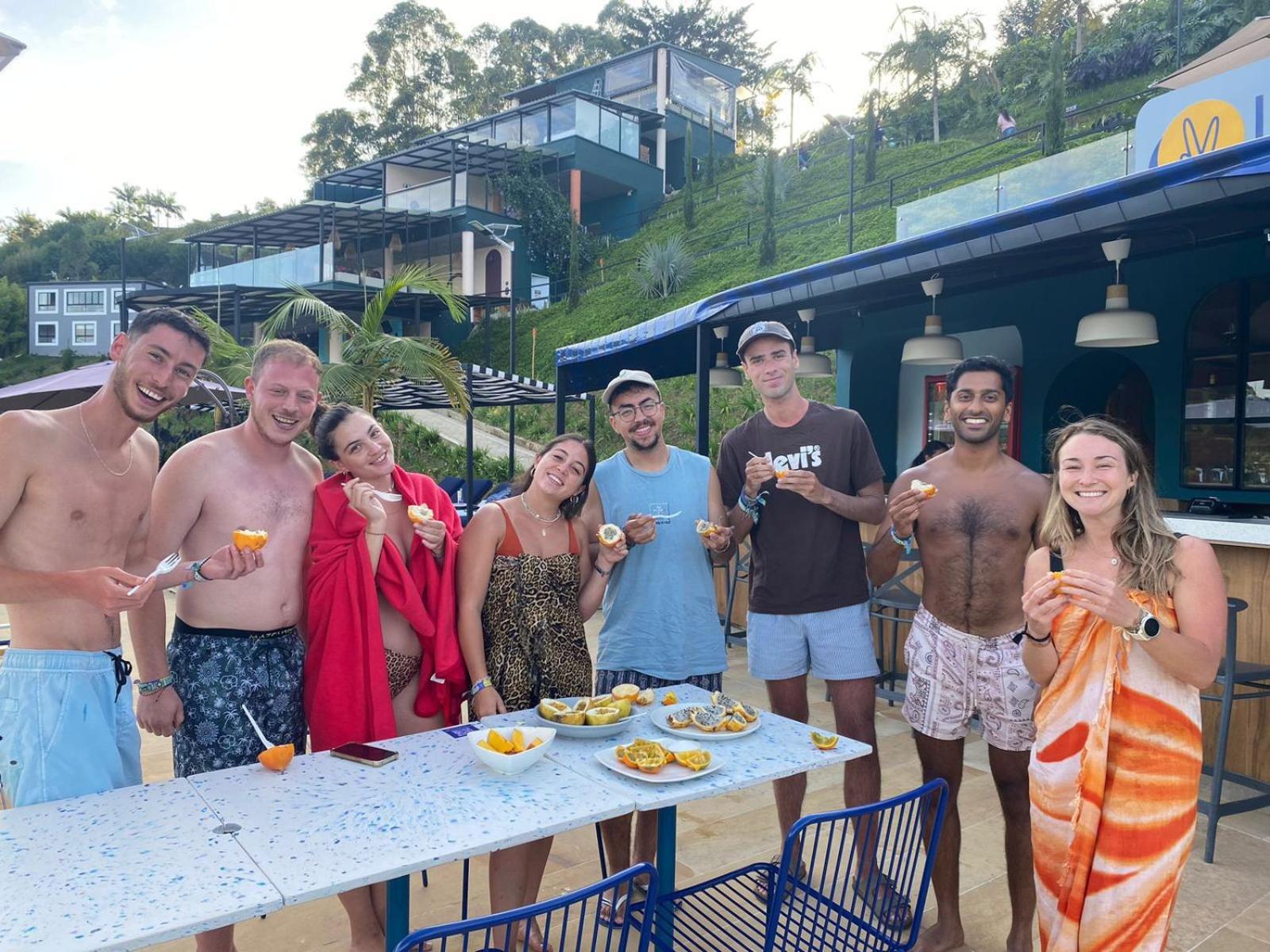Viajero Guatape Hostel & Lake Club Экстерьер фото
